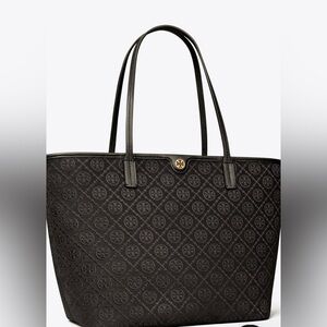 Brand New with tag !! Tori Burch T MONOGRAM ZIP TOTE in black with clutch